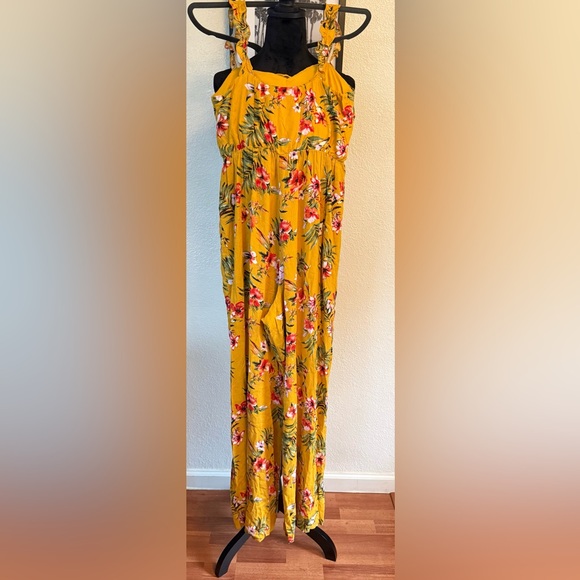Candie's Yellow Floral Dress - Picture 2 of 7